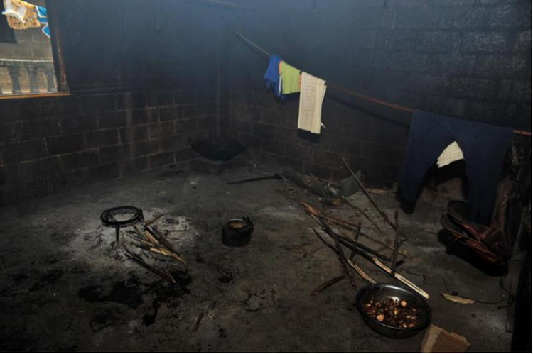 【深圳新闻网APP】京基集团赴广西百色爱心助学 助推乡村教育发展2156.jpg